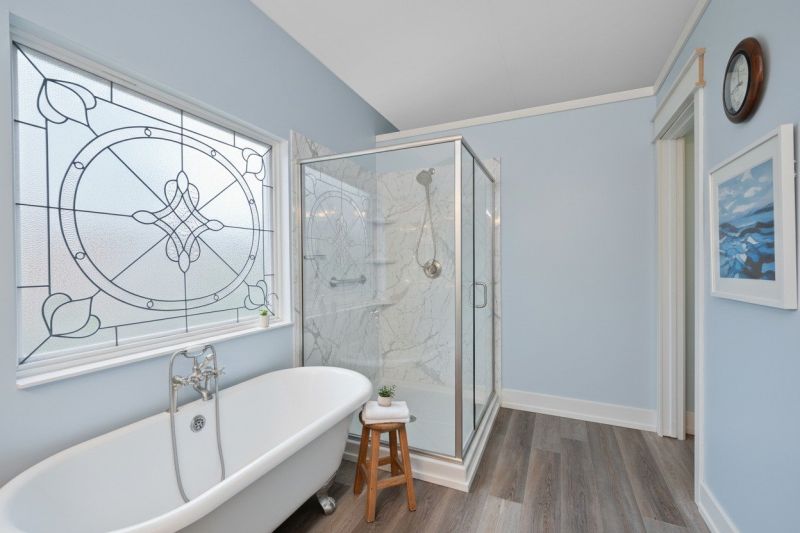 How To Maintain A Newly Refinished Bathtub
